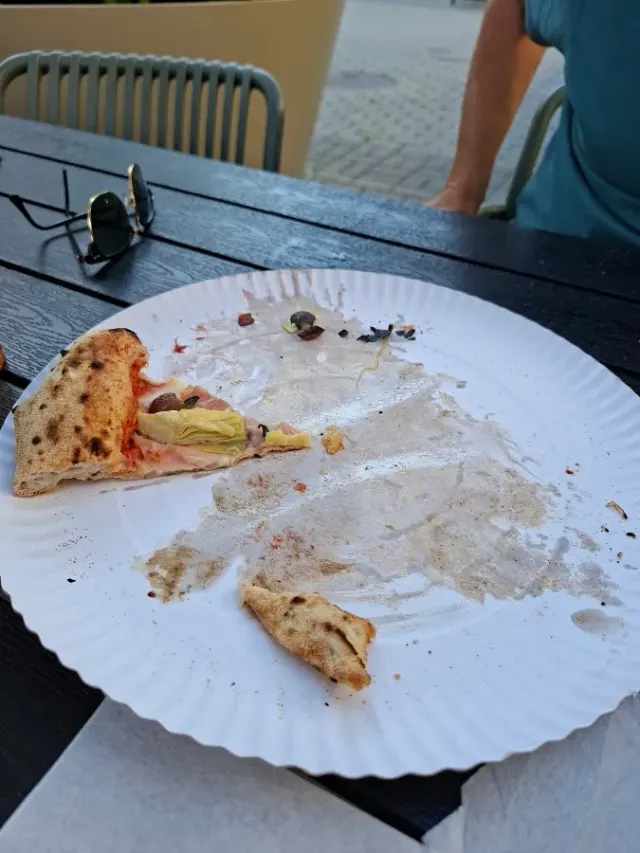 BookNoFees: بار وجبات خفيفة – NUL NUL Pizza – Bratislava – NUL NUL Pizza، الصورة 2