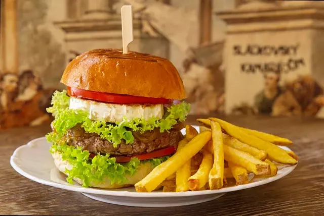 BookNoFees: مقهى – Café Sladkovský – Prague – Café Sladkovský، الصورة 3