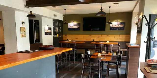 BookNoFees: مطعم – Bernard Pub – Prague – بار بيرنارد، الصورة 3