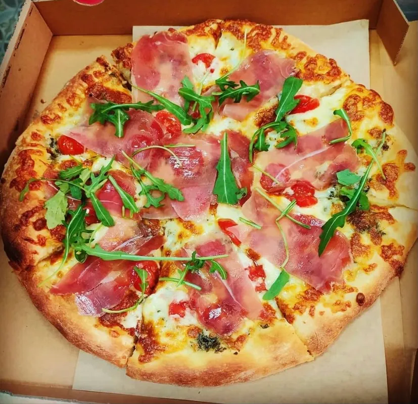BookNoFees: بار وجبات خفيفة – Pizza Lab – Athens – Pizza Lab، الصورة 1