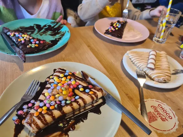BookNoFees: مقهى – Choco cafe Sopot – Zagreb – مقهى تشوكو سوبوت، الصورة 3