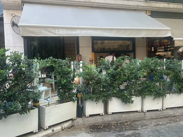 BookNoFees: بار وجبات خفيفة – me kolonaki – Athens – مع كولوناكي، الصورة 2