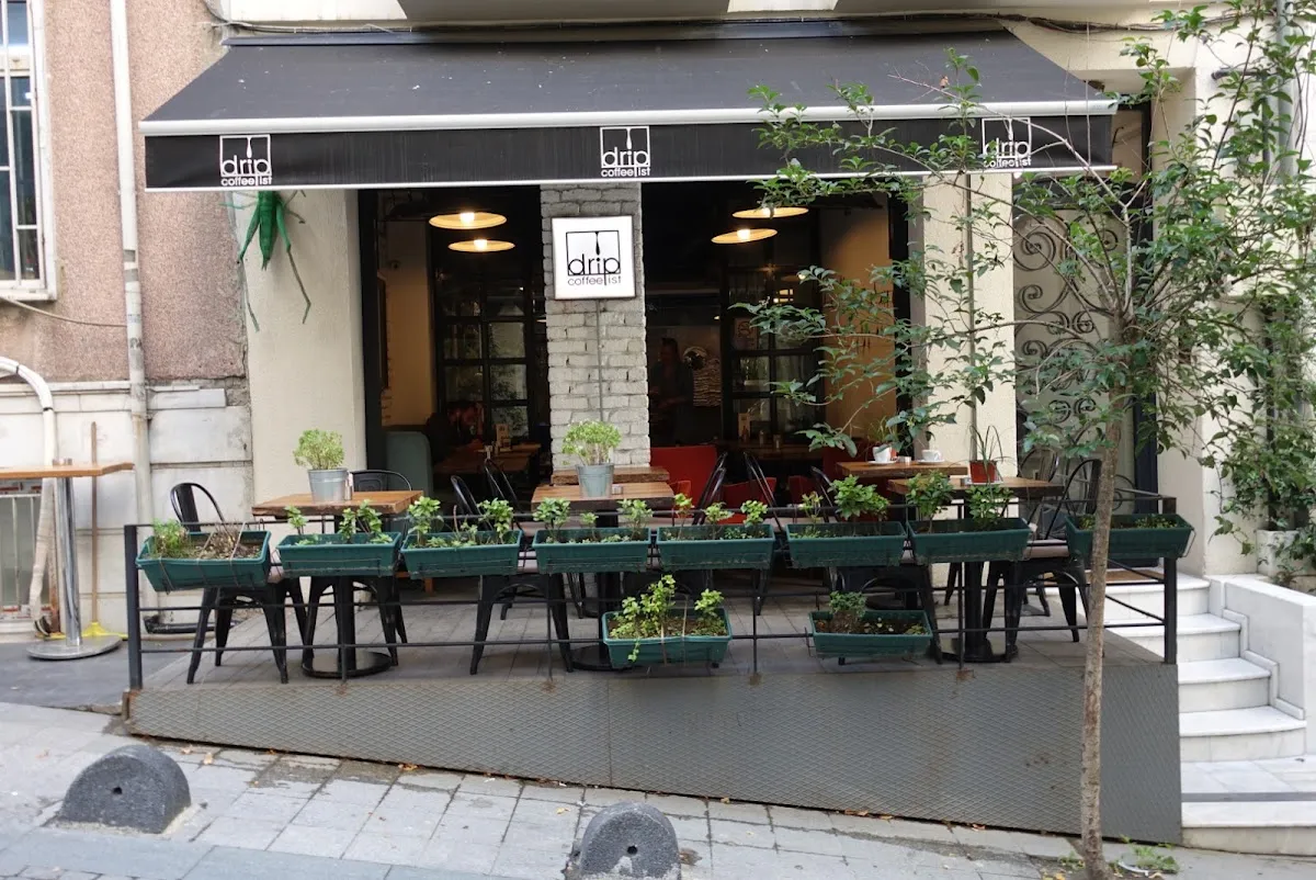 BookNoFees: مقهى – Drip Coffee Istanbul – Istanbul – قهوة التقطير في إسطنبول، الصورة 1