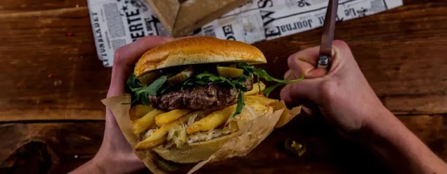 BookNoFees: بار وجبات خفيفة – Night Burger – Warsaw – Night Burger، الصورة 2