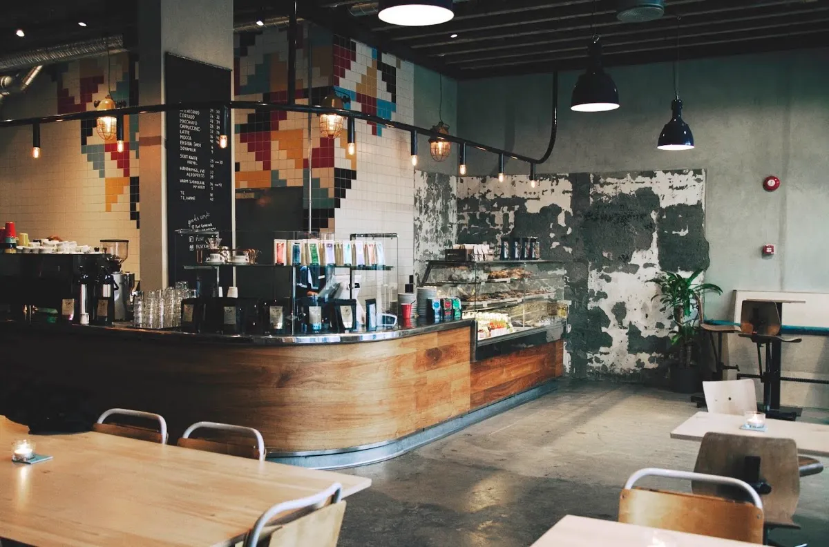 BookNoFees: مقهى – PUST Kaffebar – Oslo – PUST Kaffebar، الصورة 1