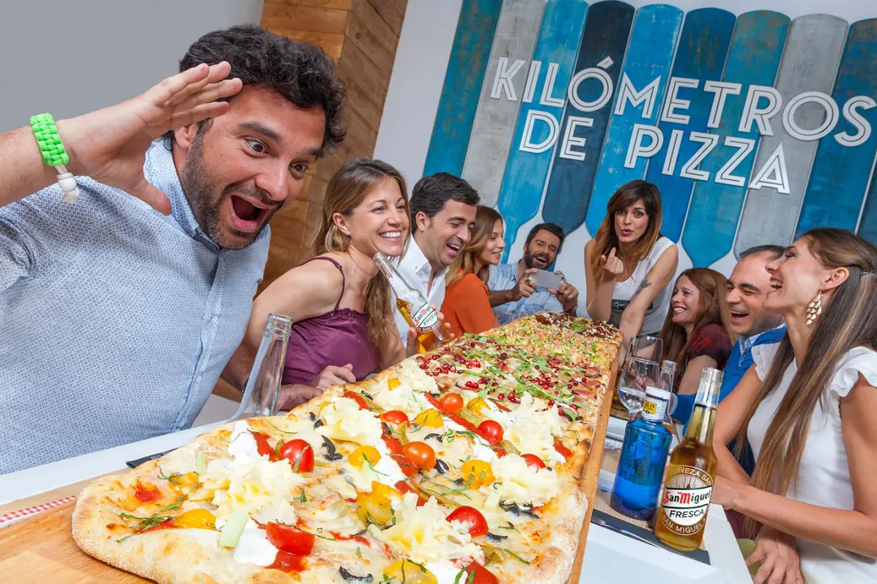 BookNoFees: مطعم – Kilómetros de Pizza – Madrid – كيلومترات البيتزا، الصورة 1