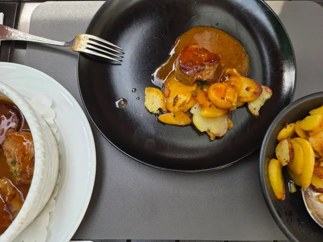BookNoFees: مطعم – Haus Morgenröte – Hattingen – هاوس مورغنروته، الصورة 3