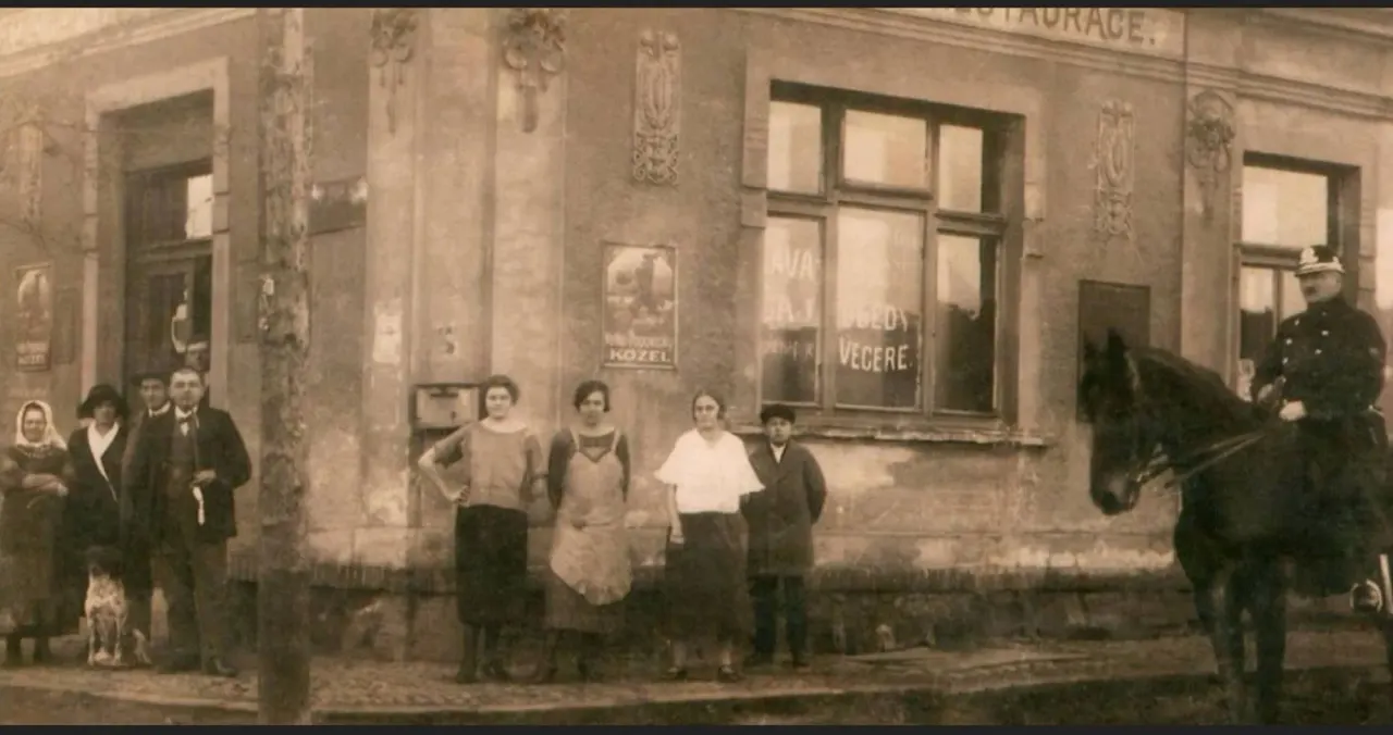 BookNoFees: مطعم – Malešický mikropivovar – Prague – ميكروبيفوار ماليشيتسكي، الصورة 1