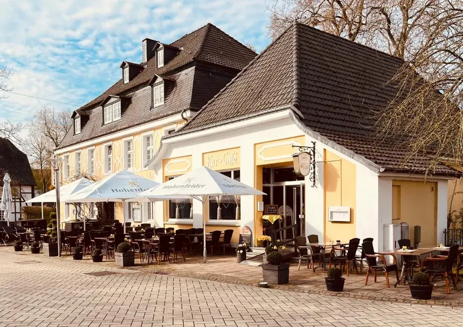 BookNoFees: مقهى – Parkhotel & Kur-Café Bad Sassendorf – Bad Sassendorf – Parkhotel & Kur-Café Bad Sassendorf، الصورة 1