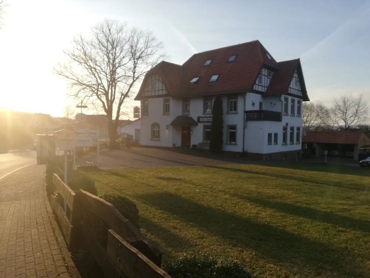BookNoFees: مطعم – Dorfkrug – Marsberg – Dorfkrug، الصورة 1