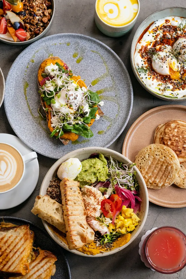 BookNoFees: مقهى – Bistro Monk – Prague – Bistro Monk، الصورة 2