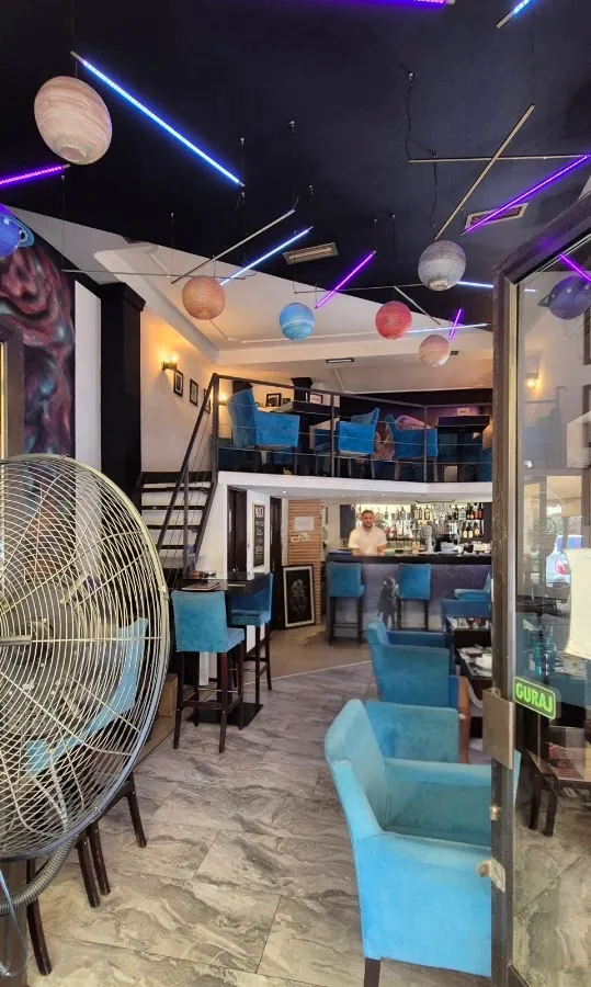 BookNoFees: مقهى – Orion kafe – Belgrade – قهوة أوريون، الصورة 1