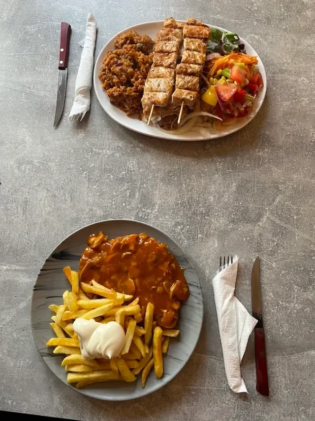 BookNoFees: بار وجبات خفيفة – Hüttengrill – Geseke – هوتن غريل، الصورة 2