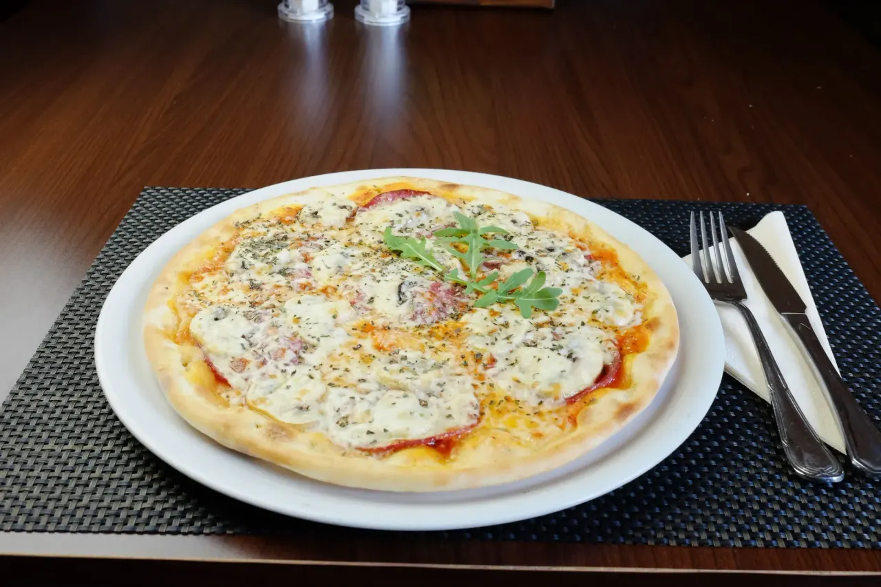 BookNoFees: بار وجبات خفيفة – Delicato Pizzeria & Dönerhaus – Arnsberg-Bruchhausen – Delicato Pizzeria & Dönerhaus، الصورة 1