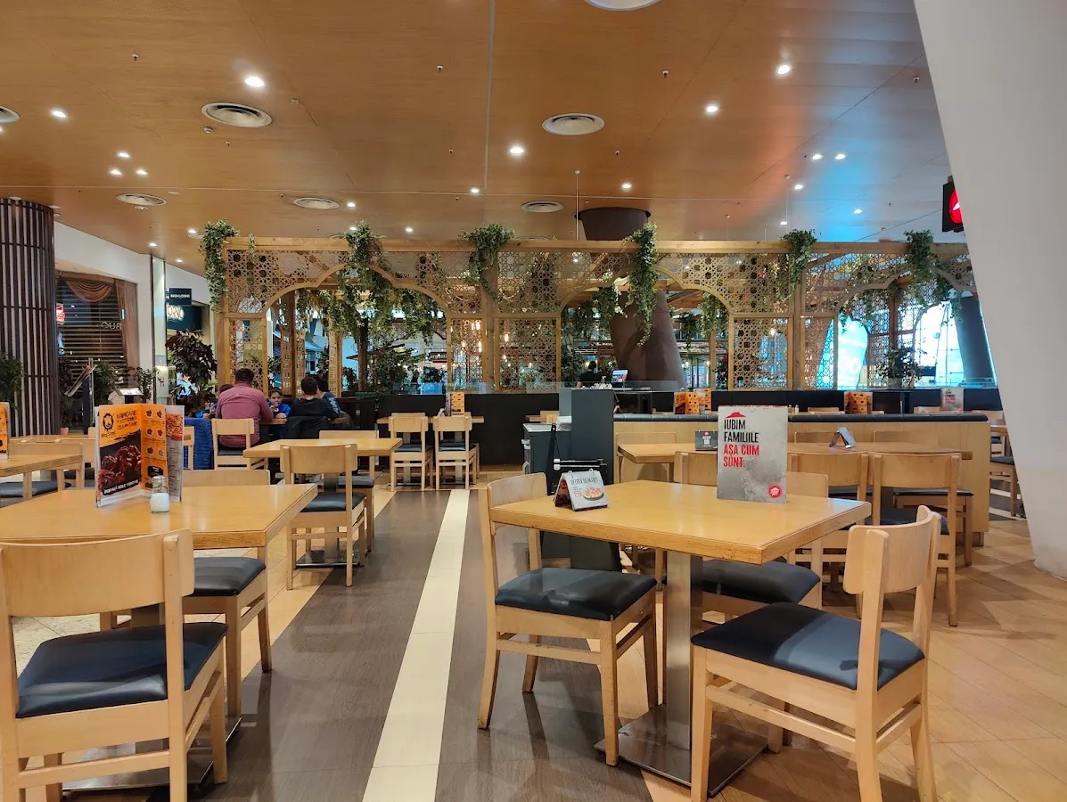 BookNoFees: مطعم – Pizza Hut – Bucharest – Pizza Hut، الصورة 1