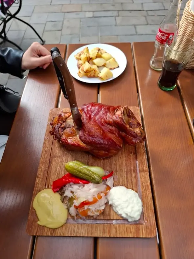 BookNoFees: مطعم – Pivnice u Kozla – Bratislava – حانة كوزل، الصورة 2