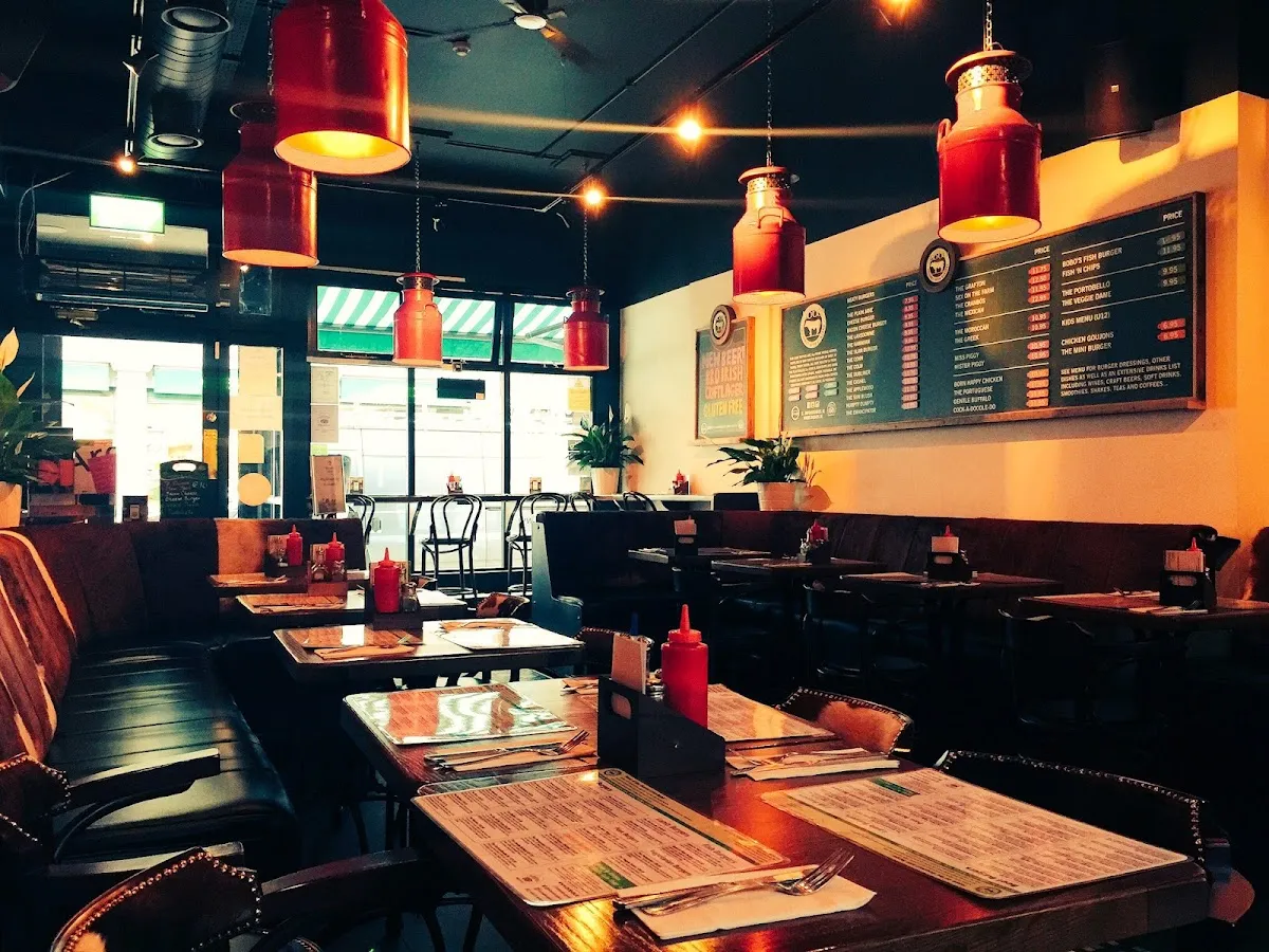 BookNoFees: بار وجبات خفيفة – Bóbó's – Dublin – Bóbó's، الصورة 1