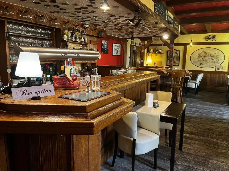 BookNoFees: مطعم – Henblas — Hotel, Restaurant & Pub – Neuenrade-Altenaffeln – Henblas — فندق، مطعم وحانة، الصورة 1