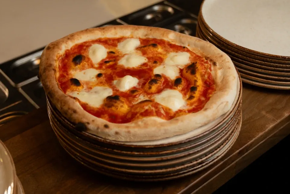 BookNoFees: مطعم – Piccolo Mondo pizzeria – Prague – Piccolo Mondo pizzeria، الصورة 1