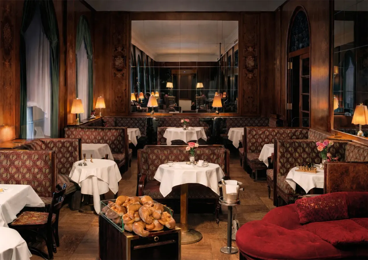 BookNoFees: مقهى – Café Landtmann – Vienna – Café Landtmann، الصورة 1