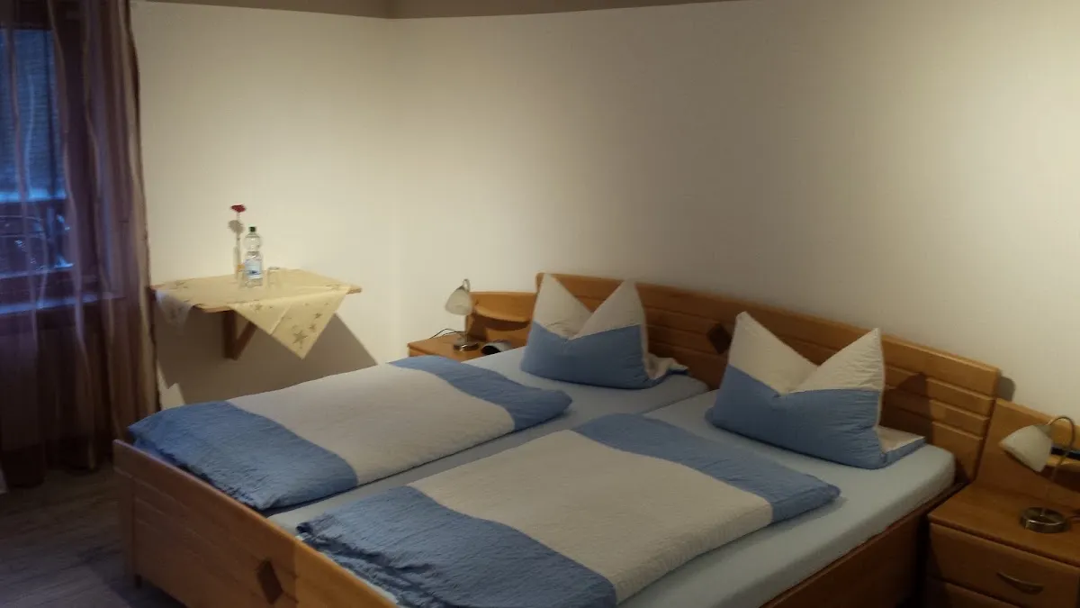 BookNoFees: مطعم – Gasthof-Pension Zum Adler – Medebach – Gasthof-Pension Zum Adler، الصورة 1