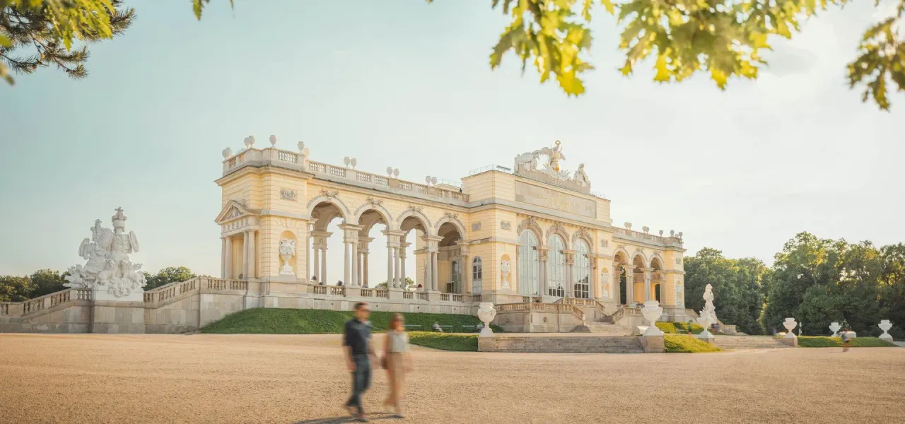 BookNoFees: مقهى – Café Gloriette – Vienna – Café Gloriette، الصورة 1