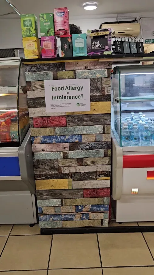 BookNoFees: مقهى – Busy Beez Cafe – London – مقهى Busy Beez، الصورة 3