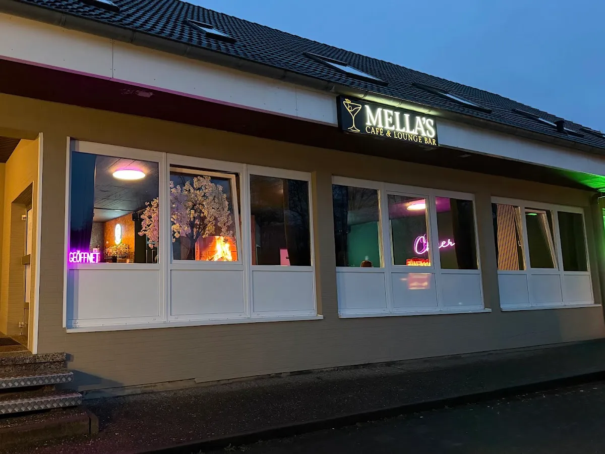 BookNoFees: آيس كريم – Marys Lounge Eiscafé u. Bierbar – Bad Wünnenberg – Marys Lounge Eiscafé u. Bierbar، الصورة 1