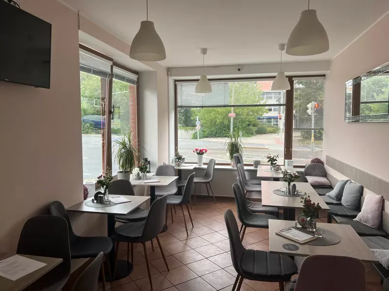 BookNoFees: مقهى – Doppio – Prague – مزدوج، الصورة 1