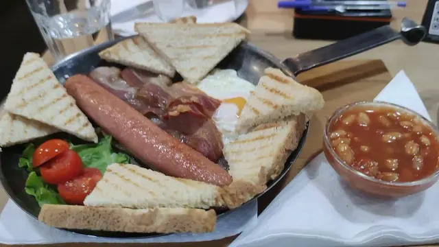 BookNoFees: مقهى – Choco cafe Voltino – Zagreb – مقهى شوكو فولتينو، الصورة 3