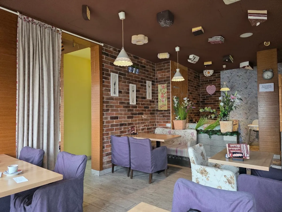 BookNoFees: مقهى – Choco cafe Voltino – Zagreb – مقهى شوكو فولتينو، الصورة 1