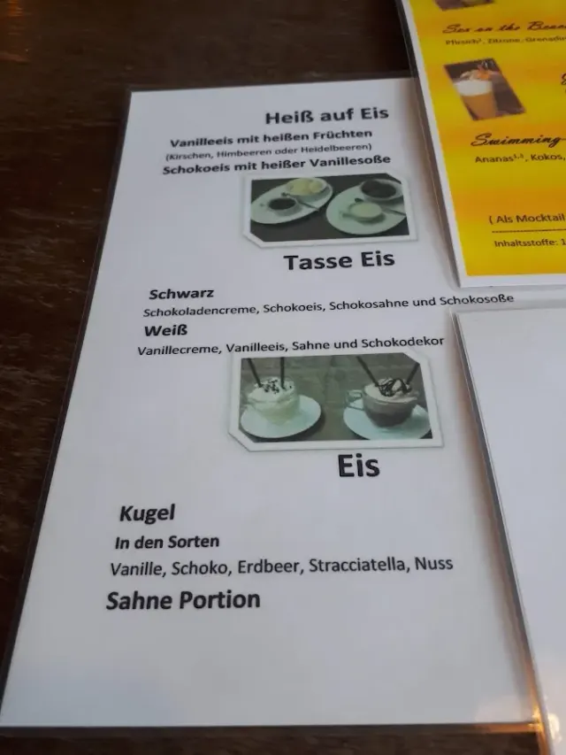 BookNoFees: مقهى – Helga's Waffelstübchen – Hallenberg – Helga's Waffelstübchen، الصورة 3