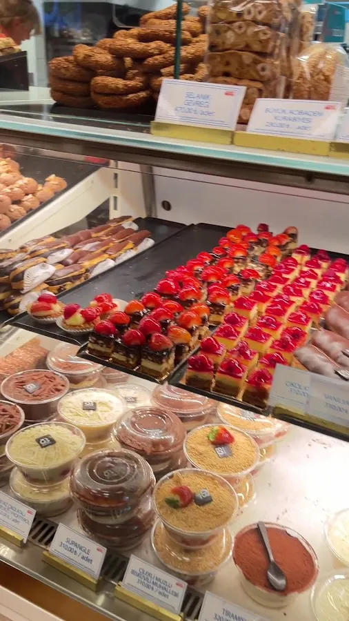 BookNoFees: مخبز – Beyaz Fırın Suadiye – Istanbul – الفرن الأبيض - سوادية، الصورة 3