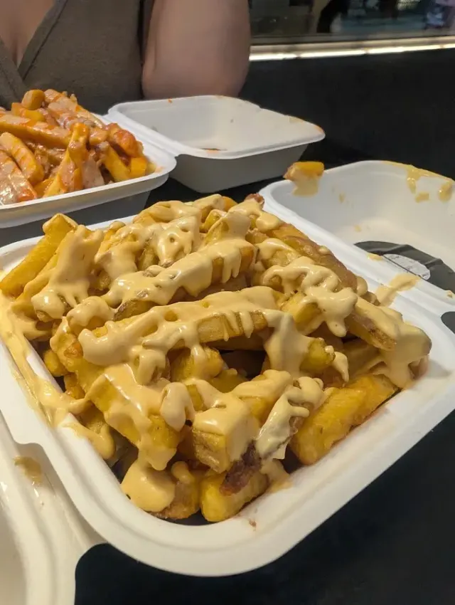 BookNoFees: بار وجبات خفيفة – Bleecker – London – Bleecker، الصورة 2
