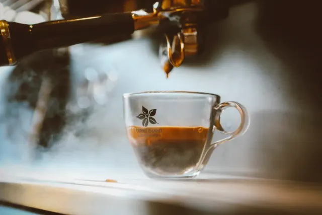 BookNoFees: مقهى – Coffee Island – Athens – Coffee Island، الصورة 2