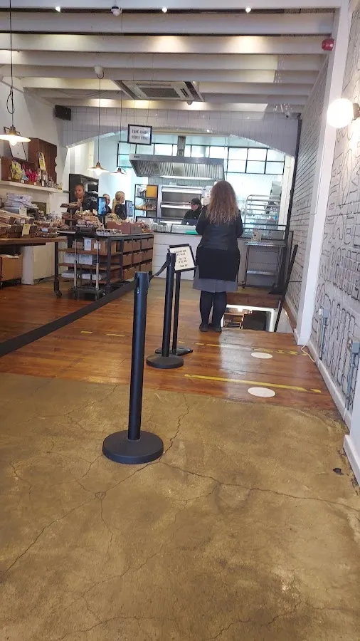 BookNoFees: مقهى – B Bagel Bakery Bar – London – بي بيغل بيكري بار، الصورة 3