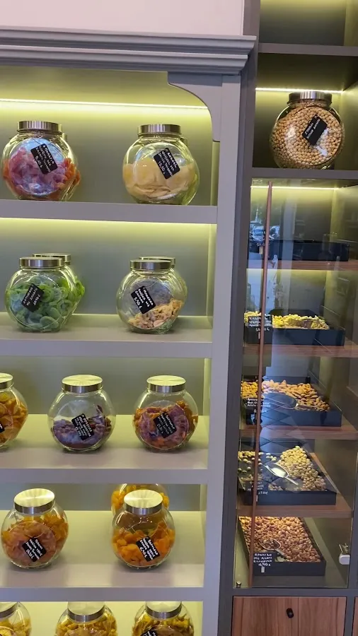 BookNoFees: مقهى – Cashew | Nuts, Chocolate, Coffee – Athens – الكاجو | المكسرات، الشوكولاتة، القهوة، الصورة 3