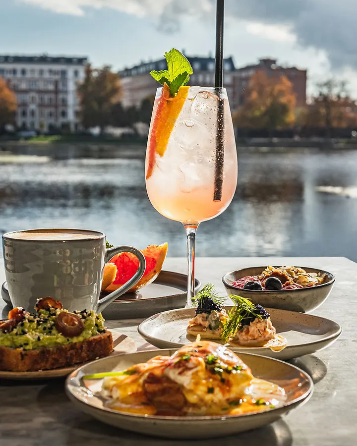 BookNoFees: مقهى – Cafe Livingstone – Copenhagen – مقهى ليفينغستون، الصورة 1