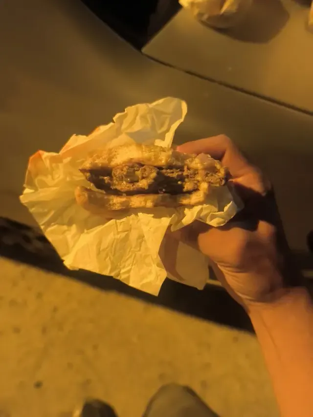 BookNoFees: بار وجبات خفيفة – McDonald's – Athens – McDonald's، الصورة 2