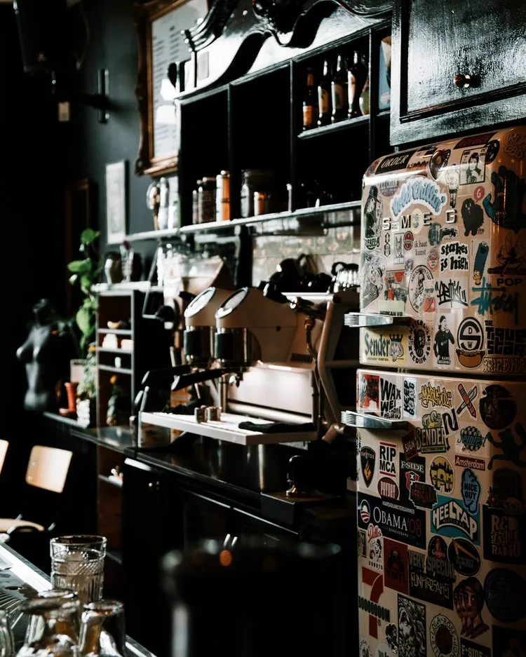 BookNoFees: مقهى – Subcult – Amsterdam – ثقافة فرعية، الصورة 1