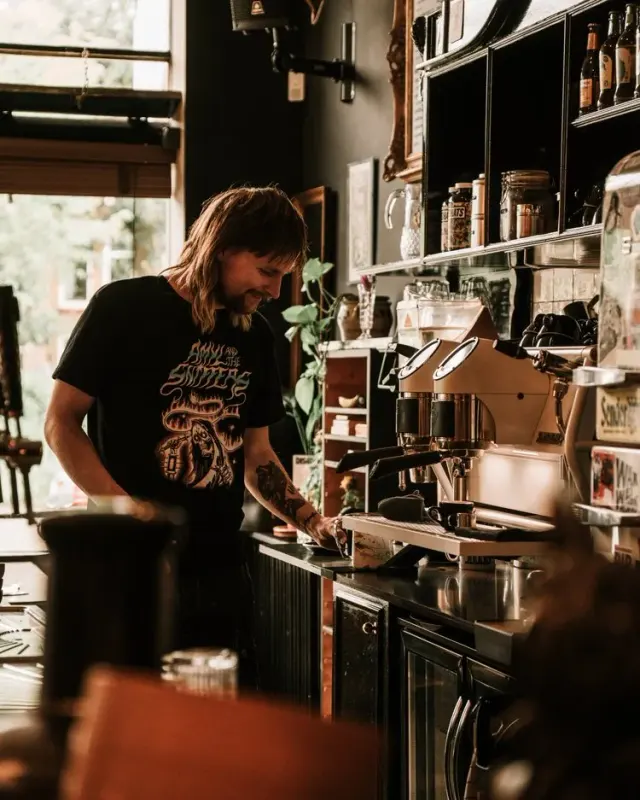 BookNoFees: مقهى – Subcult – Amsterdam – ثقافة فرعية، الصورة 3
