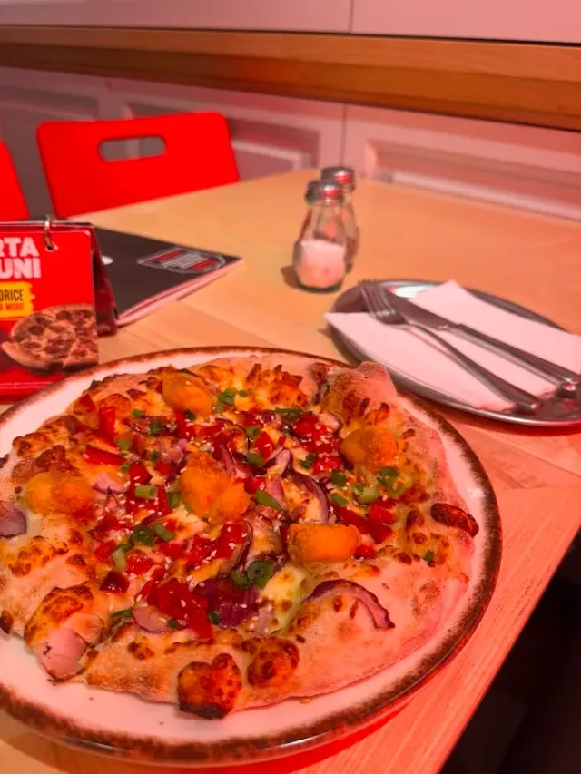 BookNoFees: مطعم – Pizza Hut – Bucharest – Pizza Hut، الصورة 2