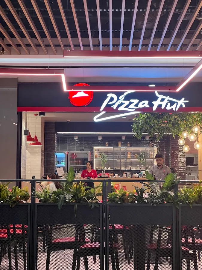 BookNoFees: مطعم – Pizza Hut – Bucharest – Pizza Hut، الصورة 1