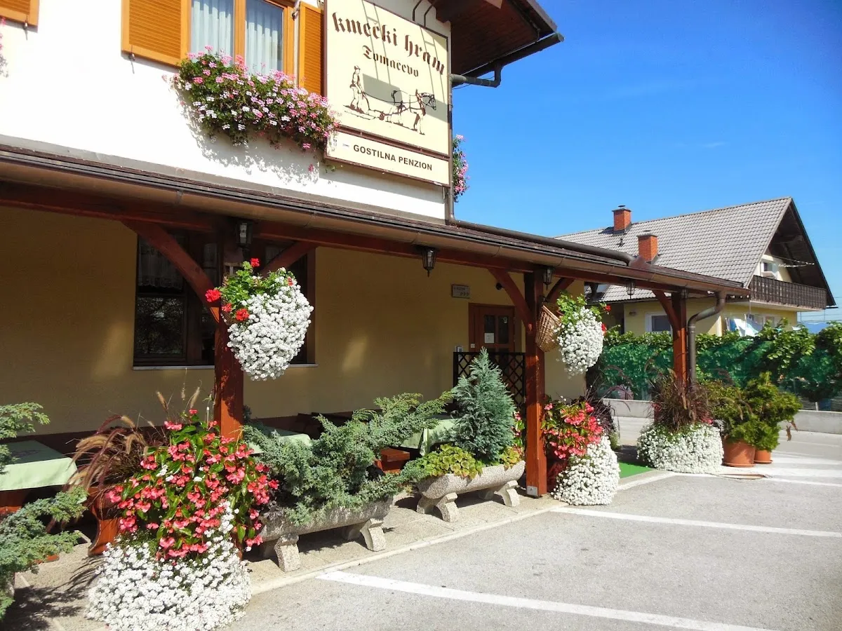 BookNoFees: مطعم – Penzion Kmečki Hram – Ljubljana – Penzion Kmečki Hram، الصورة 1