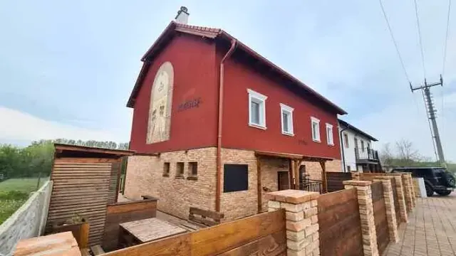 BookNoFees: بيت عطلات في Jevišovka – منزل هادئ وأنيق مع قبو للنبيذ