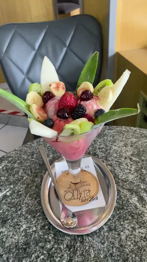 BookNoFees: مطعم – Eiscafé Rialto – Fröndenberg – Eiscafé Rialto، الصورة 3