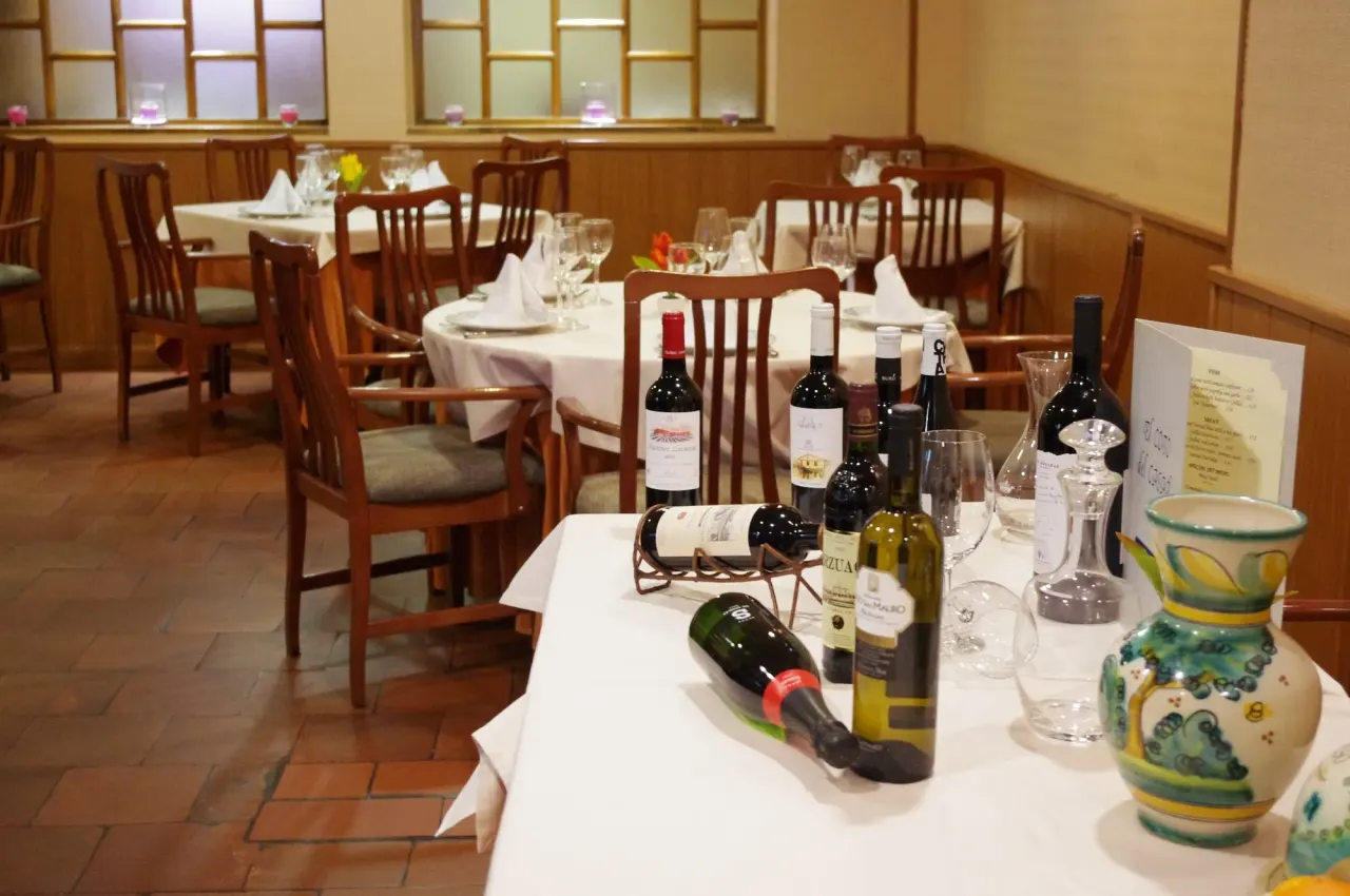 BookNoFees: مطعم – El Coto del Casar – Madrid – El Coto del Casar، الصورة 1