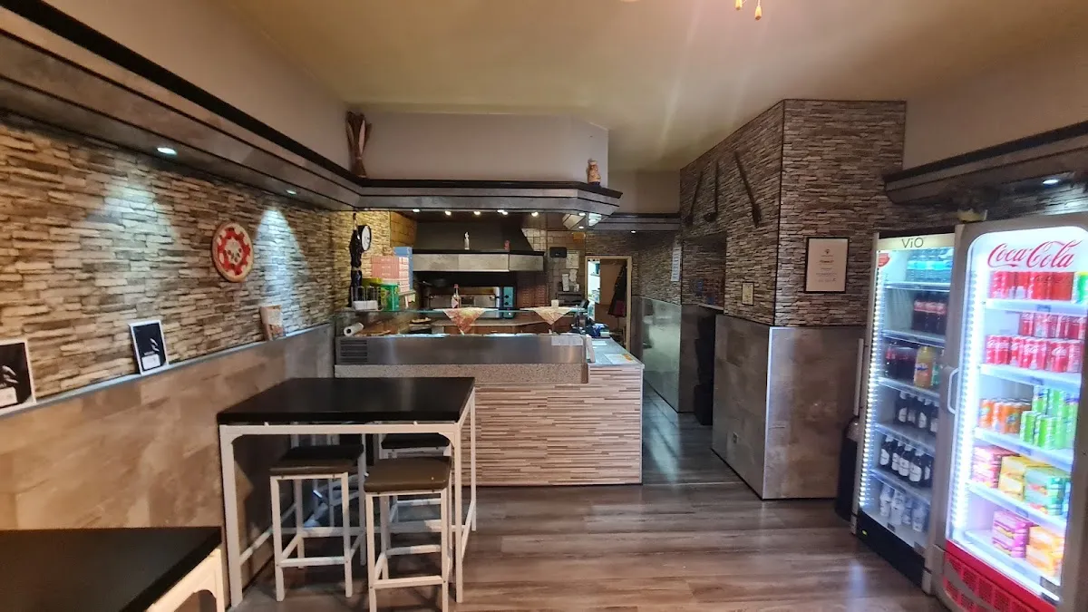 BookNoFees: مطعم – Pizzeria La Luna – Bönen – بيتزاريا لا لونا، الصورة 1