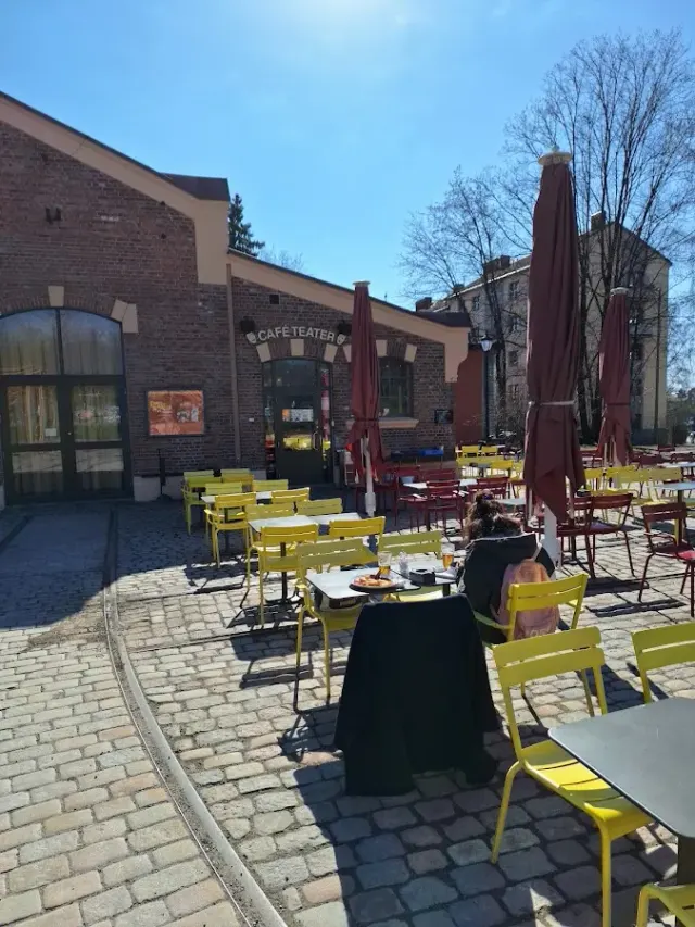 BookNoFees: مقهى – Café Teater – Oslo – Café Teater، الصورة 3