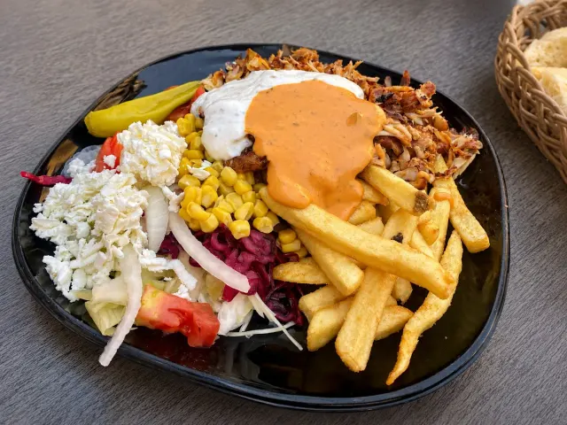BookNoFees: بار وجبات خفيفة – City Döner-Pizza – Altena – City Döner-Pizza، الصورة 2